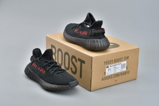 Giày Adidas Yeezy Boost 350 V2 Bred