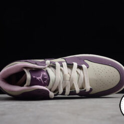 giay-nike-air-jordan-1-mid-gs-pro-purpledesert-sand-555112-500-1