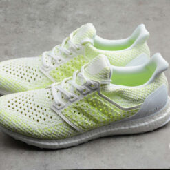 giay-adidas-ultra-boost-clima-solar-yellow-aq0481