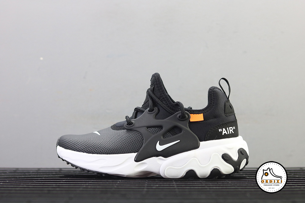 nike presto react black and white