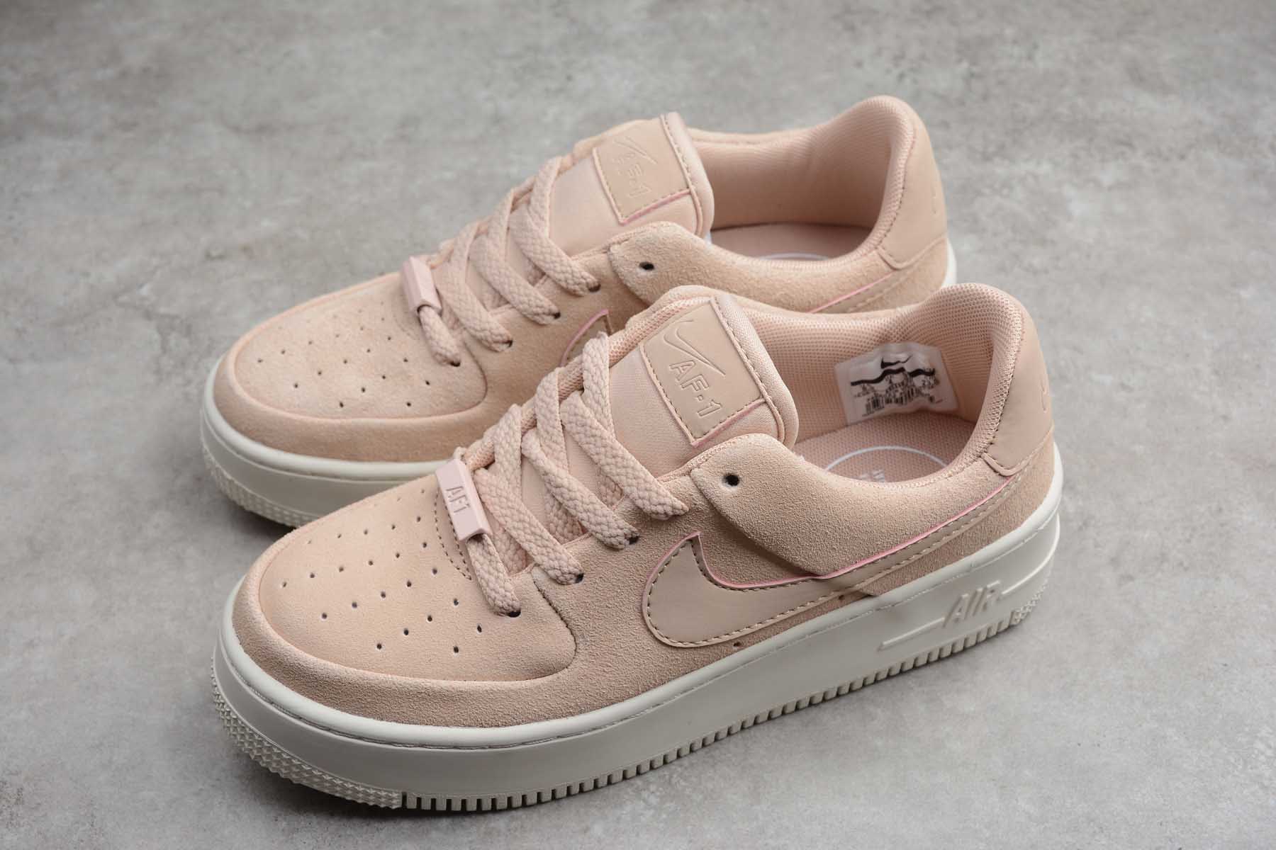 chaussures nike air blanche