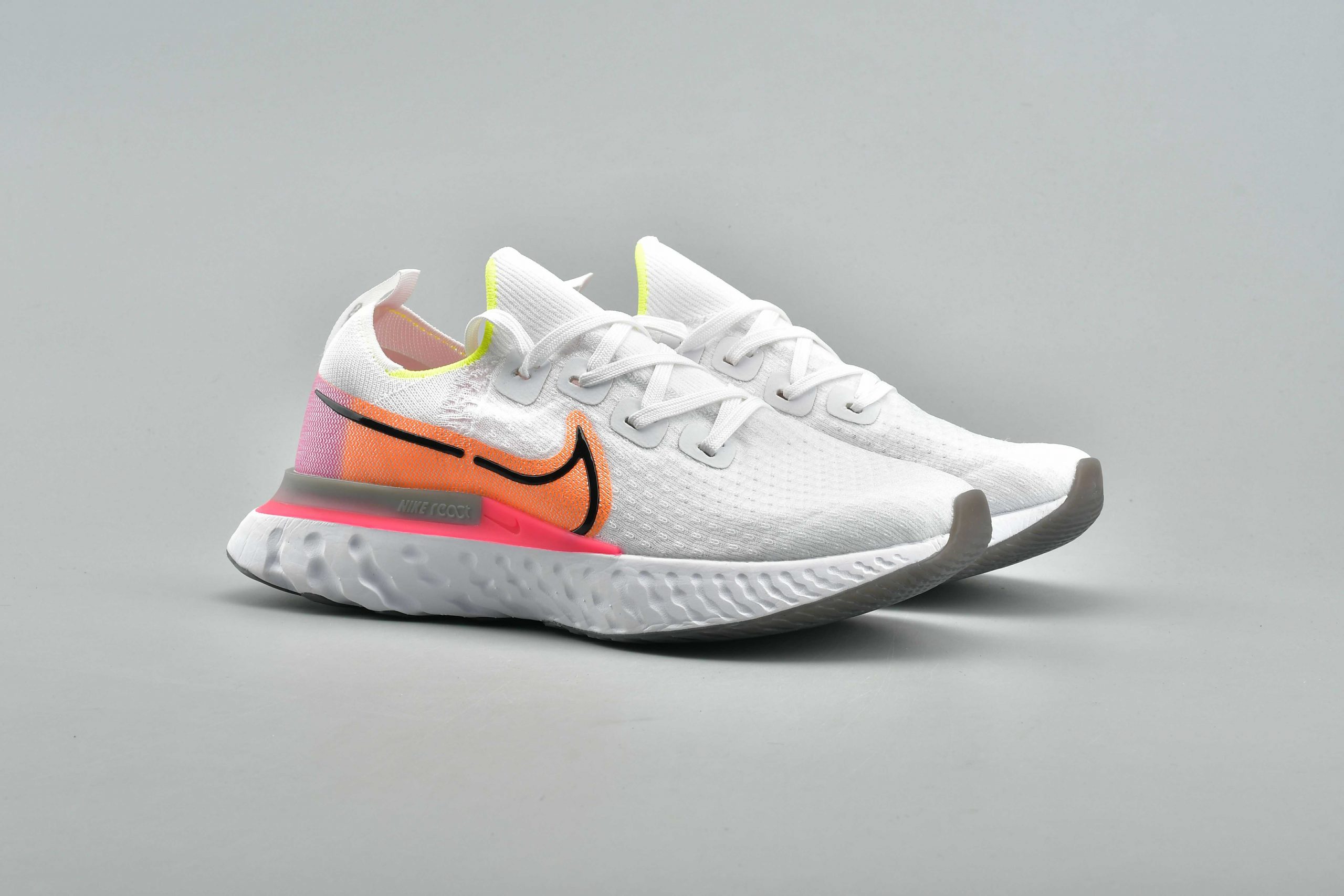 nike w legend react 3 shi