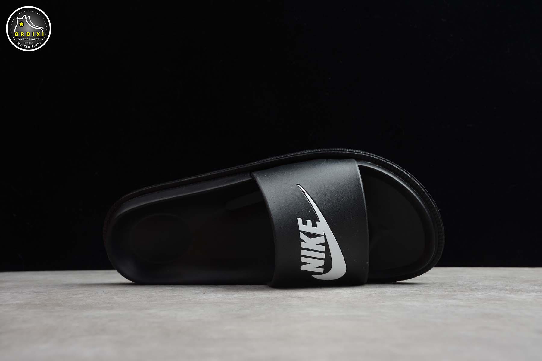 sandal nike tanjun