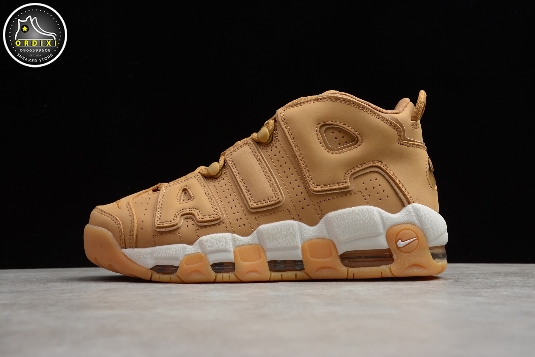 nike more uptempo flax