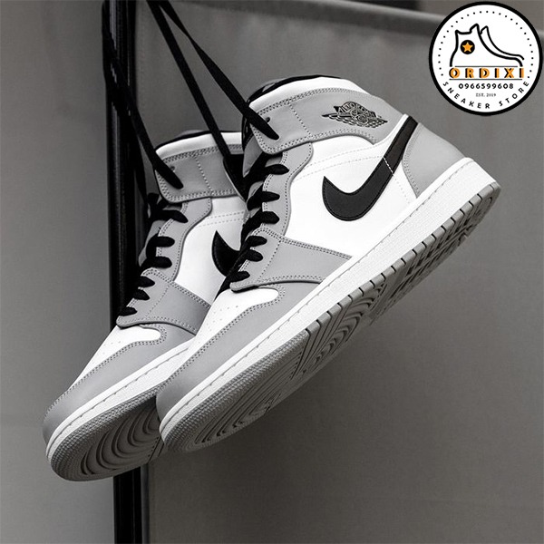 Giày Nike Air Jordan 1 Mid Smoke Grey Giá Bao Nhiêu Và Mua Ở Đâu ?