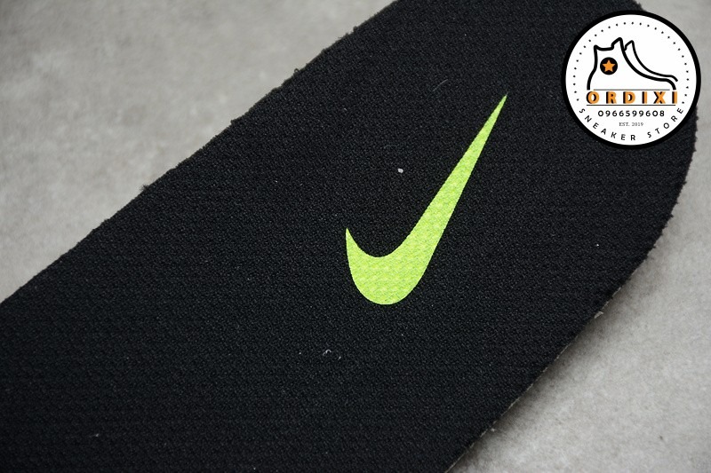 nike blazer mid 77 vintage reverse logo