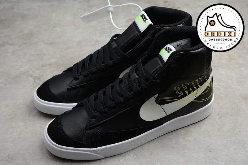 nike air ghost racer trainers