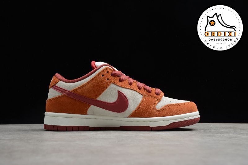 nike sb dunk low dark russet