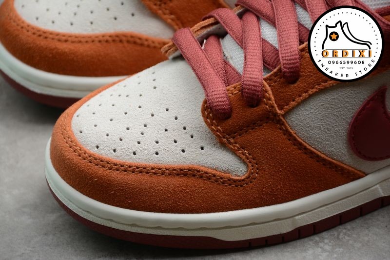 nike sb dunk low russet cedar